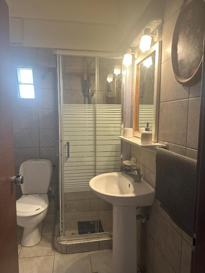 Modern 1-Bedroom With Bbq & Roof Garden Near Beach Sztalósz Kültér fotó